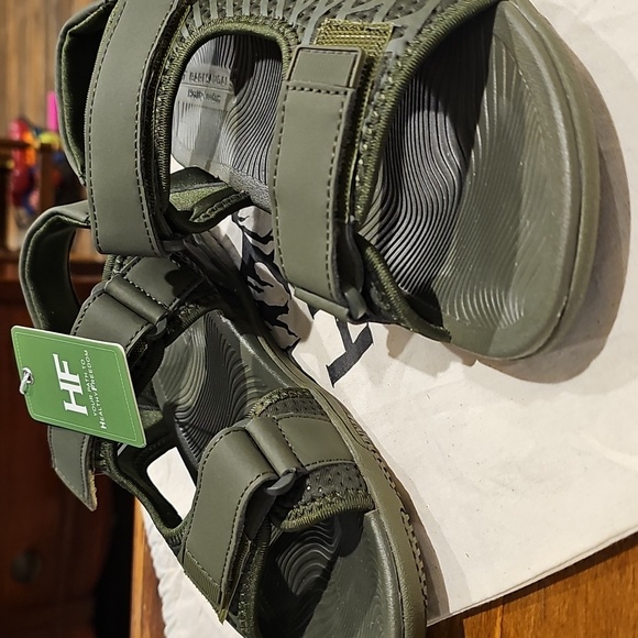 ๐NEW HIKE FOOTWEAR SANDALS Army Green (๐ฒprice reduced!) ๐ - Picture 9 of 12